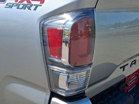 Certified 2023 Toyota Tacoma TRD Sport AWD/4WD image 11