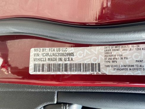 Used 2025 Jeep Grand Cherokee L Altitude RWD image 24