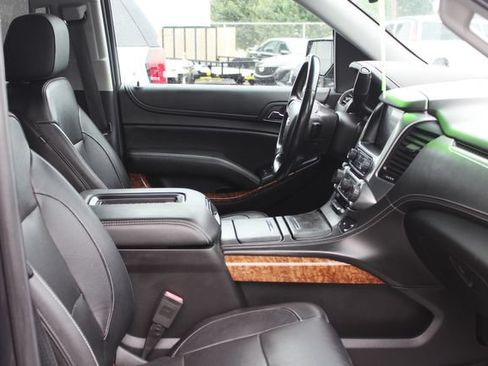 Used 2018 Chevrolet Tahoe Premier AWD/4WD image 25