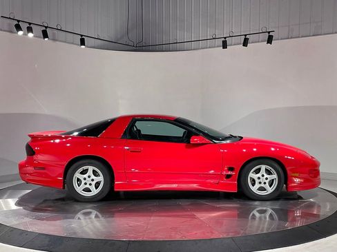 Used 1998 Pontiac Firebird Formula w/ Opt Pkg image 4