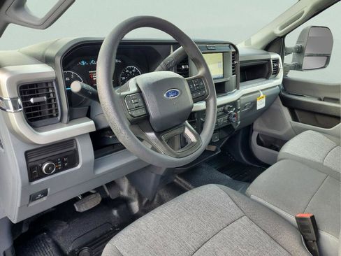 New 2025 Ford F250 XL w/ XL Chrome Package image 21