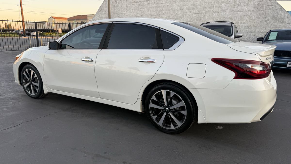 Used 2018 Nissan Altima 2.5 SR FWD image 13