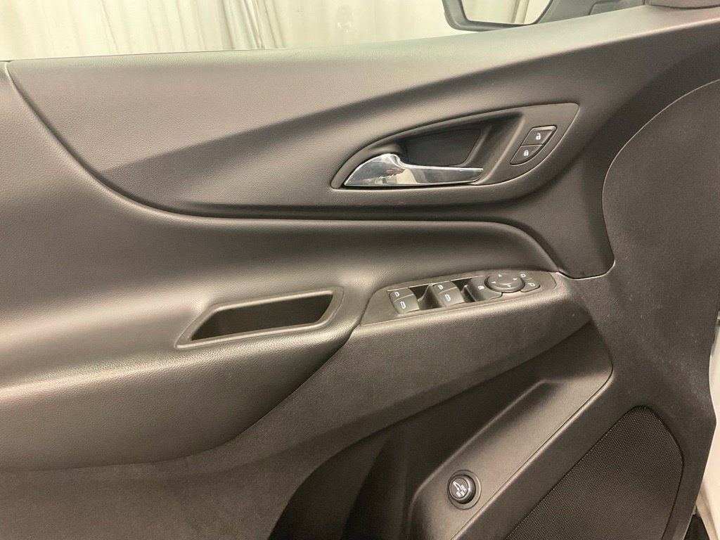 Used 2024 Chevrolet Equinox LT AWD/4WD image 12