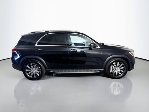 Used 2025 Mercedes-Benz GLE 450e 4MATIC image 11