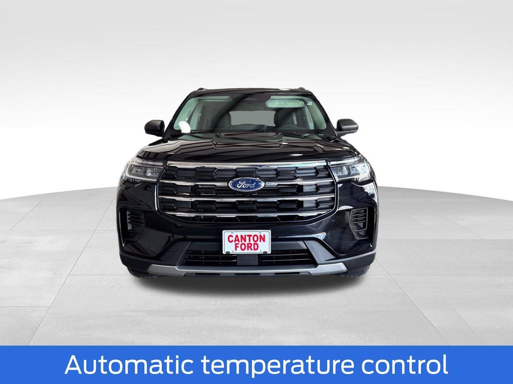 New 2026 Ford Explorer Active RWD image 10