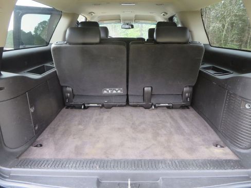 Used 2011 GMC Yukon XL SLT image 26