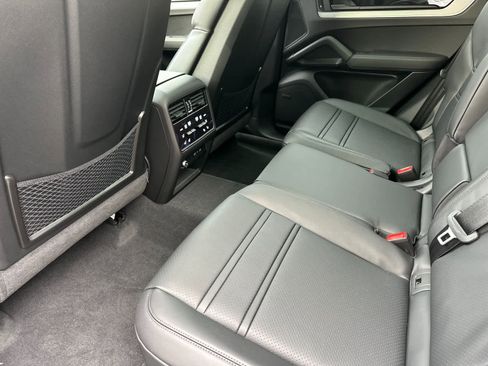 New 2026 Porsche Cayenne S image 13