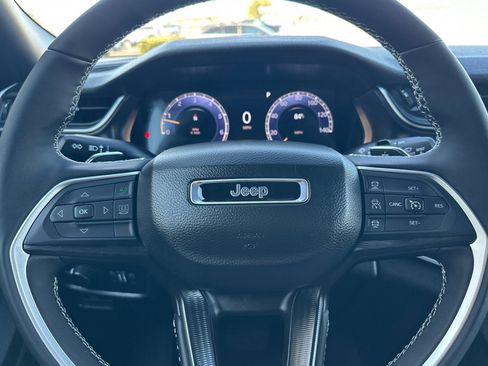 New 2025 Jeep Grand Cherokee Laredo X w/ Luxury Tech Group I image 23