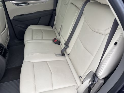 Used 2019 Cadillac XT5 Luxury AWD/4WD image 17