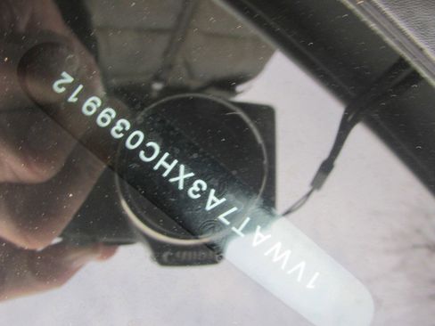 Used 2017 Volkswagen Passat 1.8T S image 23