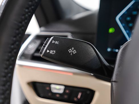 Used 2024 BMW 430i Coupe w/ Premium Package image 25