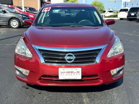 Used 2014 Nissan Altima 2.5 S w/ Display Audio Package image 2