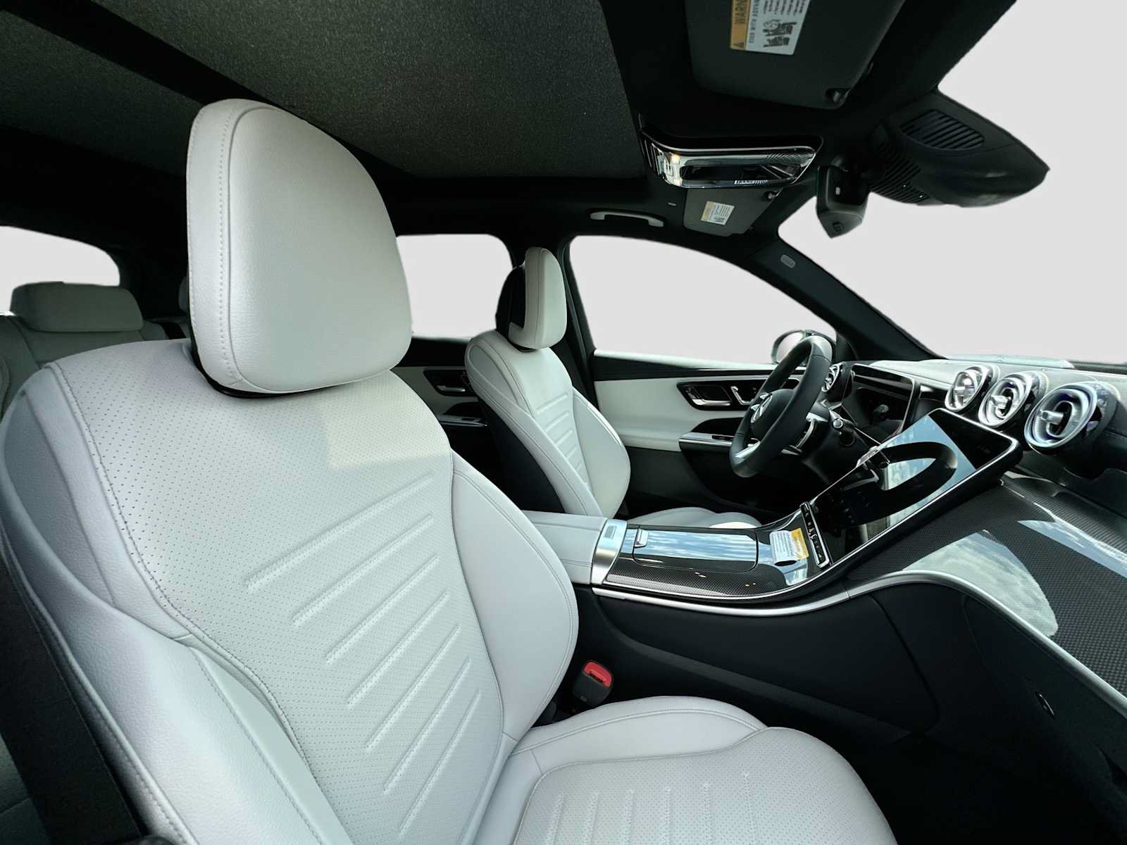 Used 2026 Mercedes-Benz GLC 300 image 29