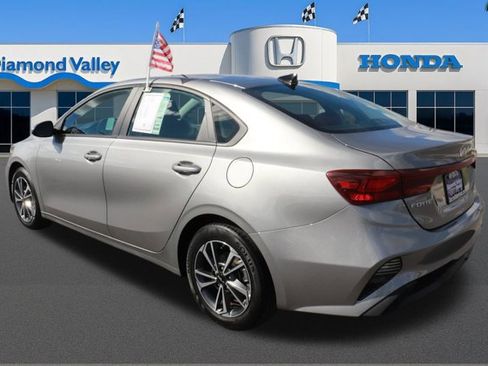 Used 2023 Kia Forte LXS image 4