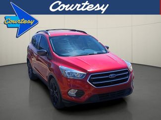 Used 2018 Ford Escape SE w/ SE Sport Appearance Package FWD video 1