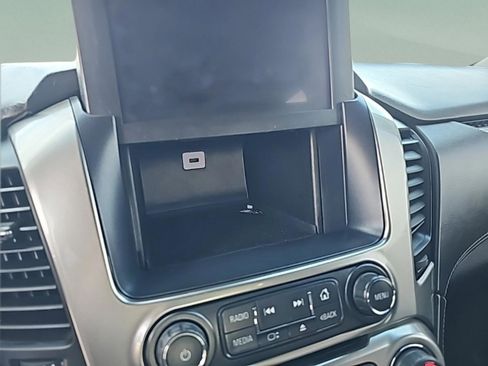 Used 2020 Chevrolet Tahoe LT image 27