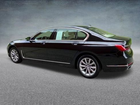 Used 2020 BMW 740i xDrive w/ Cold Weather Package image 17