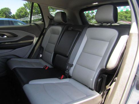 Used 2022 GMC Terrain SLT AWD/4WD image 19