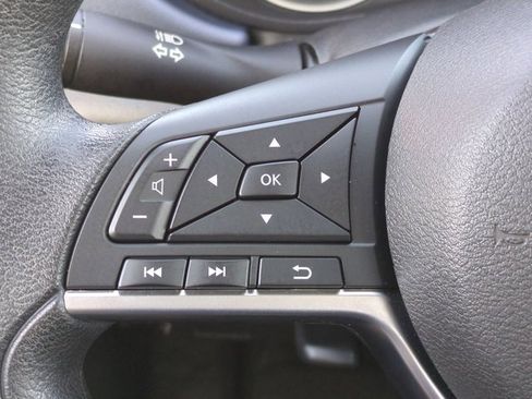 Used 2025 Nissan Versa SV image 22