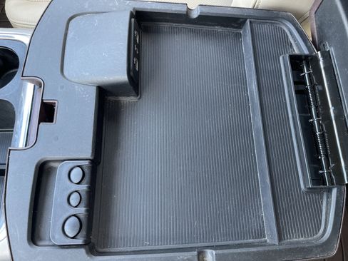 Used 2018 RAM 3500 Laramie image 32