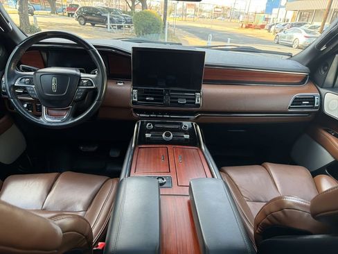 Used 2023 Lincoln Navigator L Reserve image 23