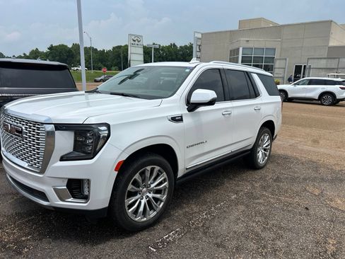Used 2022 GMC Yukon Denali w/ Denali Premium Package RWD image 2