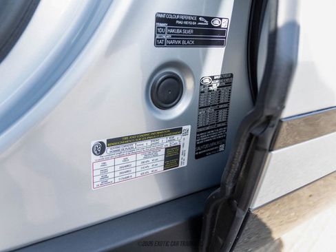 Used 2023 Land Rover Range Rover Velar R-Dynamic S image 95