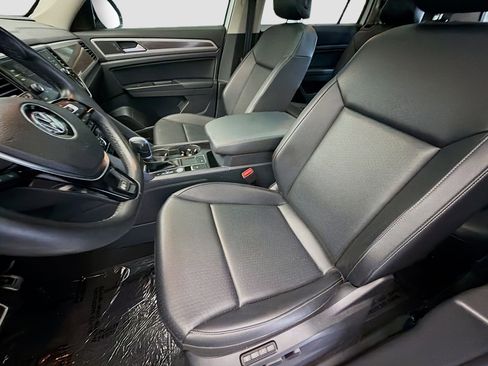 Used 2019 Volkswagen Atlas SEL R-Line image 11