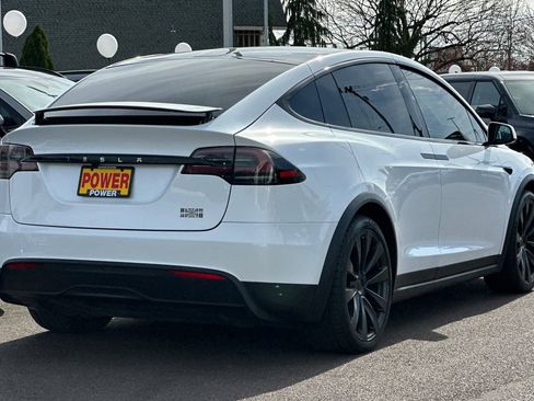 Used 2023 Tesla Model X Plaid image 4