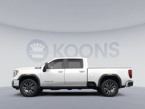 Used 2022 GMC Sierra 2500 AT4 w/ Driver Alert Package I AWD/4WD image 2