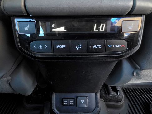 Used 2021 Toyota Highlander Platinum AWD/4WD image 63