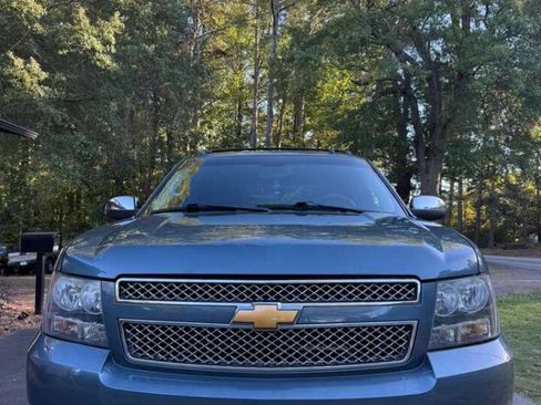 Used 2012 Chevrolet Avalanche LS image 9