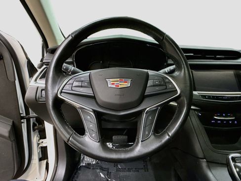 Used 2019 Cadillac XT5 Luxury AWD/4WD image 14