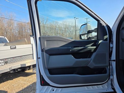 New 2026 Ford F450 XL w/ XL Chrome Package image 16