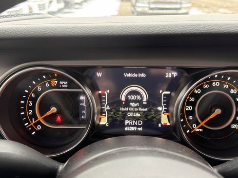 Used 2022 Jeep Wrangler Unlimited Sport image 32