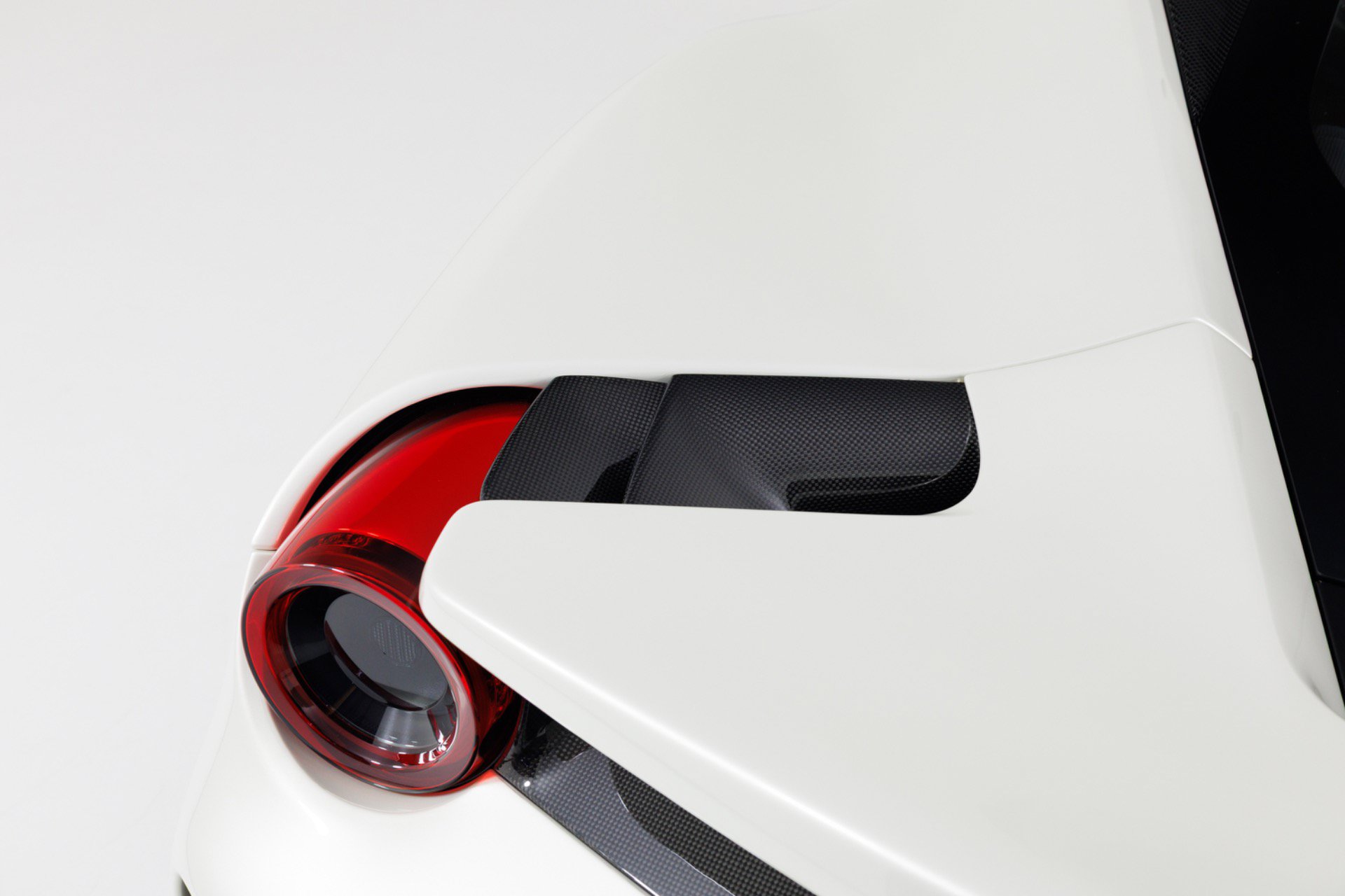 Used 2020 Ferrari 488 Pista Coupe RWD image 85