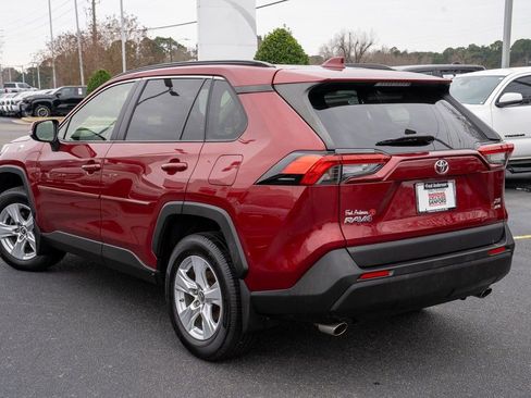 Used 2019 Toyota RAV4 XLE w/ Convenience Package image 3