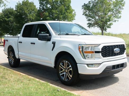 Used 2021 Ford F150 XL w/ STX Appearance Package RWD image 3