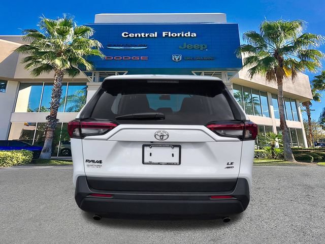 Used 2025 Toyota RAV4 LE AWD/4WD image 5