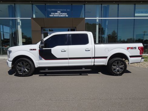 Used 2016 Ford F150 Lariat w/ Equipment Group 502A Luxury AWD/4WD image 2