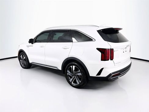 Used 2023 Kia Sorento SX Prestige w/ Panoramic Sunroof Package AWD/4WD image 9