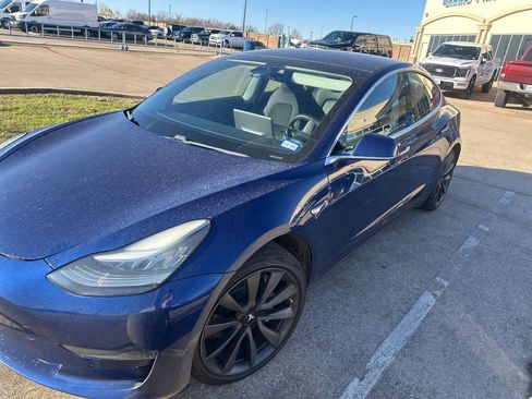 Used 2019 Tesla Model 3 Standard Range Plus image 1
