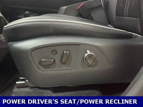 Used 2025 Buick Enclave Avenir w/ Super Cruise Package image 16