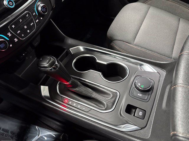 Used 2020 Chevrolet Traverse LT FWD image 22