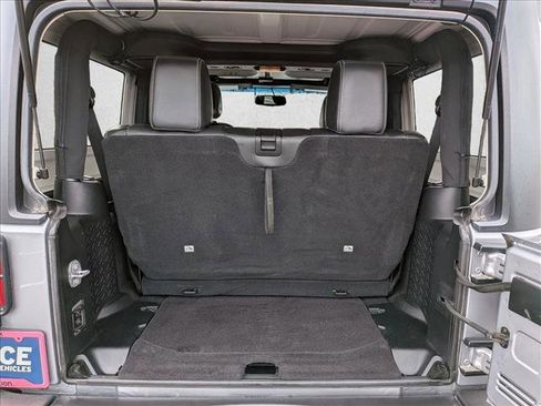 Used 2016 Jeep Wrangler Sport image 7