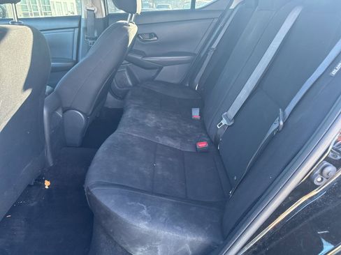 Used 2025 Nissan Sentra S image 9