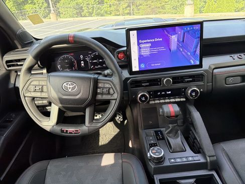Used 2025 Toyota Tacoma TRD Pro AWD/4WD image 22