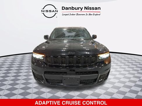 Used 2023 Jeep Grand Cherokee L Laredo AWD/4WD image 9