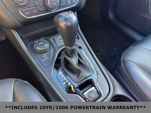 Used 2022 Jeep Cherokee Limited image 31