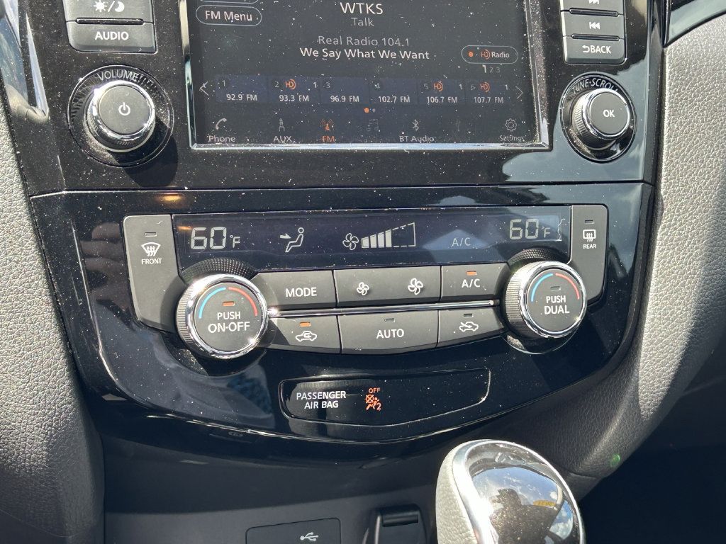 Used 2021 Nissan Rogue Sport SL w/ Premium Package FWD image 28
